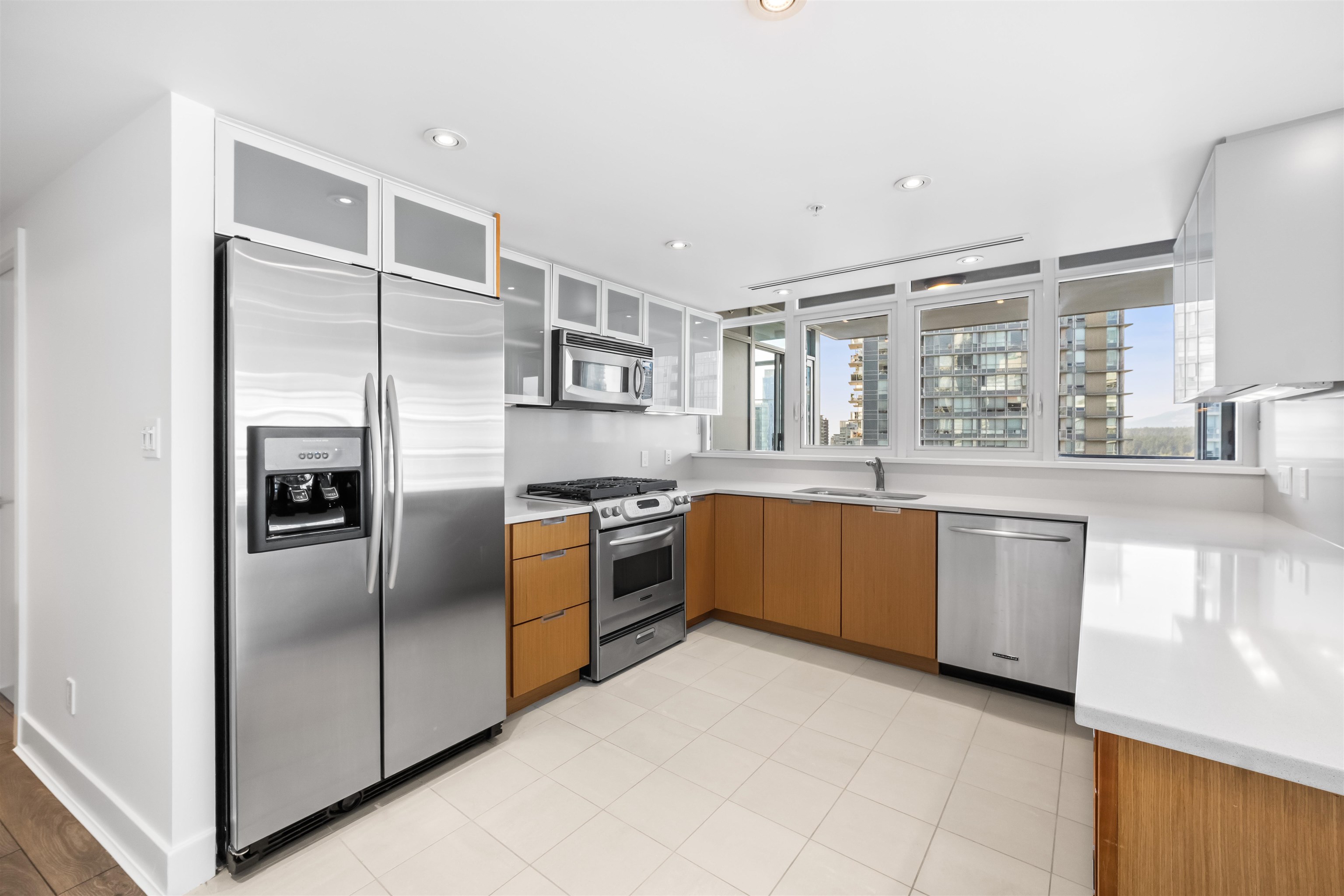 2302 1205 W HASTINGS STREET