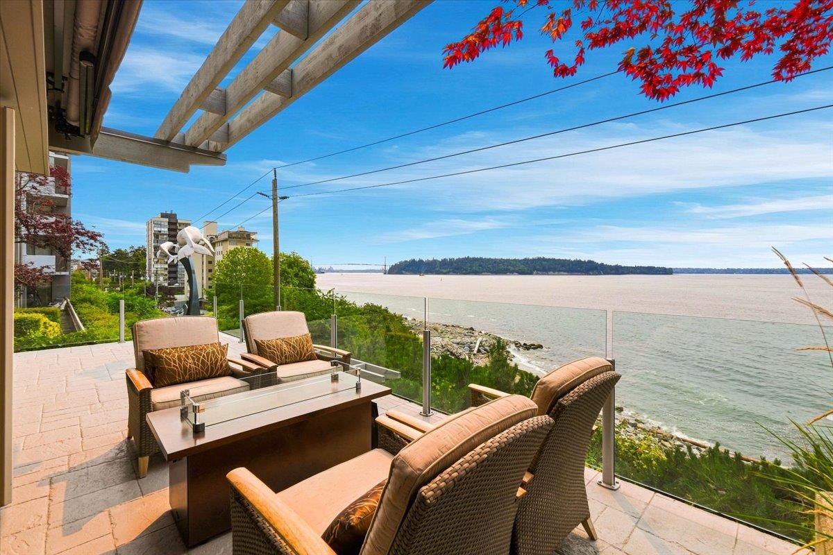 1952 BELLEVUE AVENUE