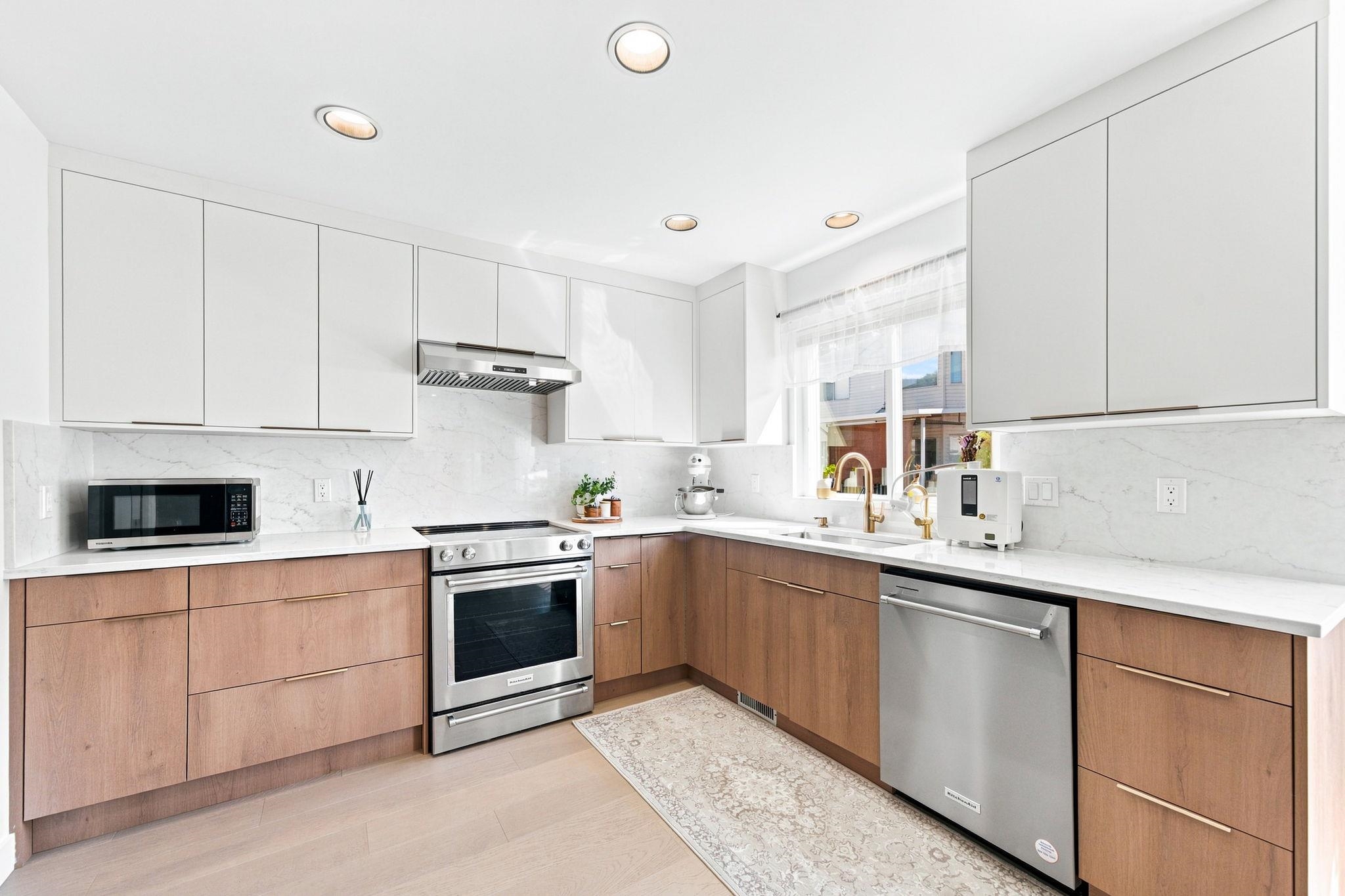 22291 GARRATT DRIVE