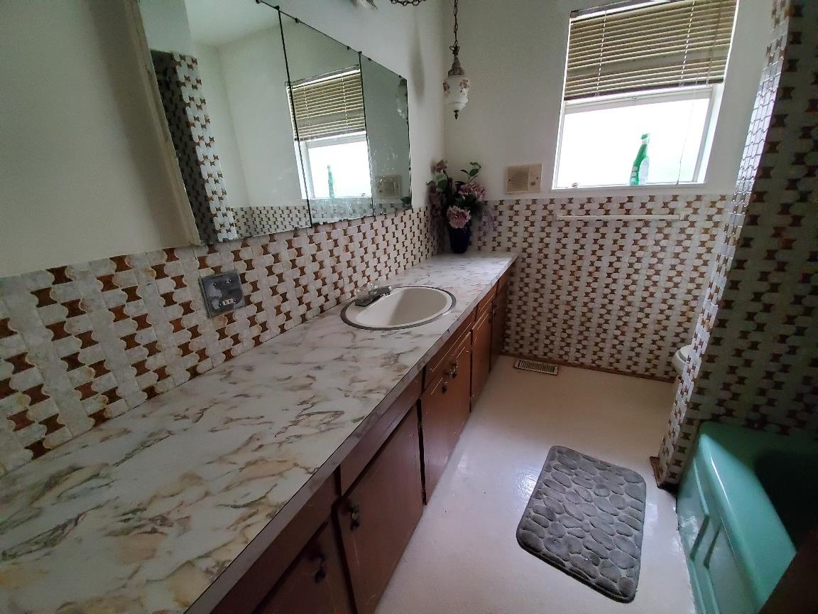 Upper 644 W 14TH STREET