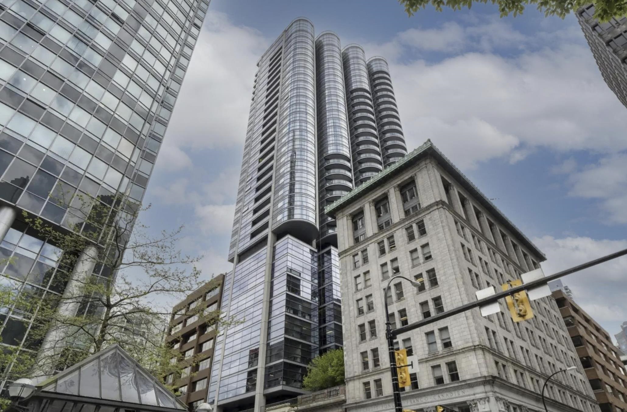 2802 838 W HASTINGS STREET
