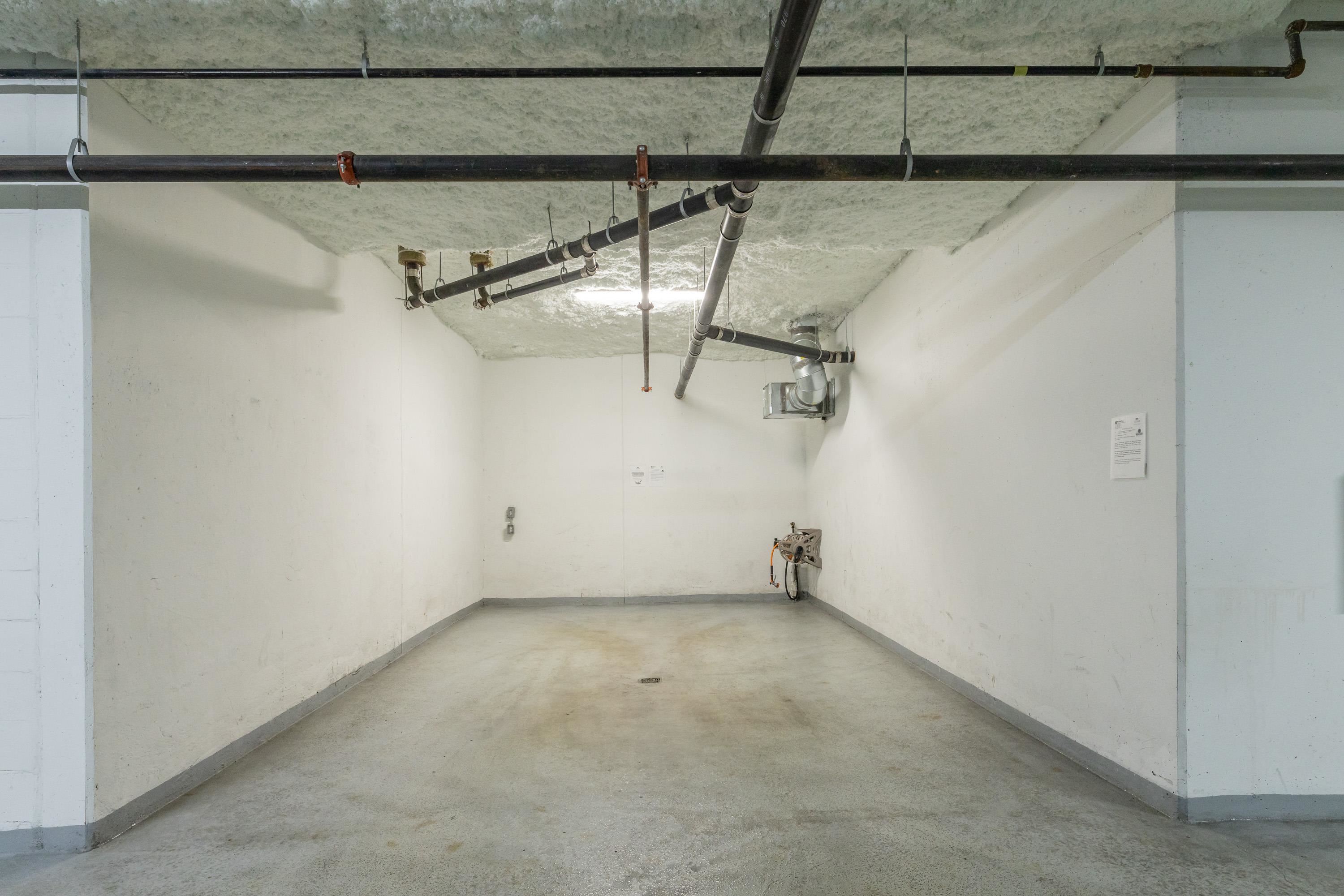 617 7588 16TH STREET