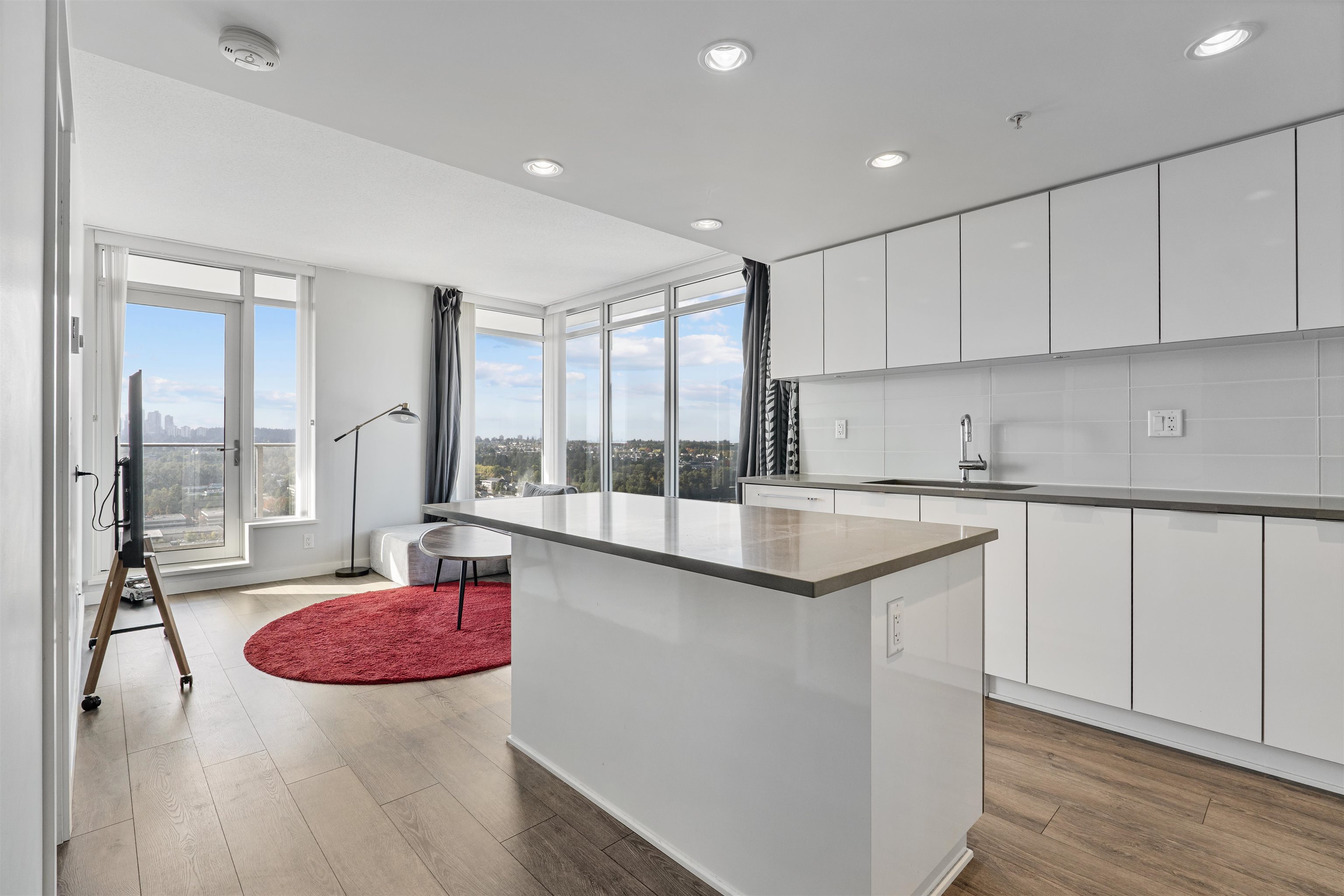 3703 2388 MADISON AVENUE
