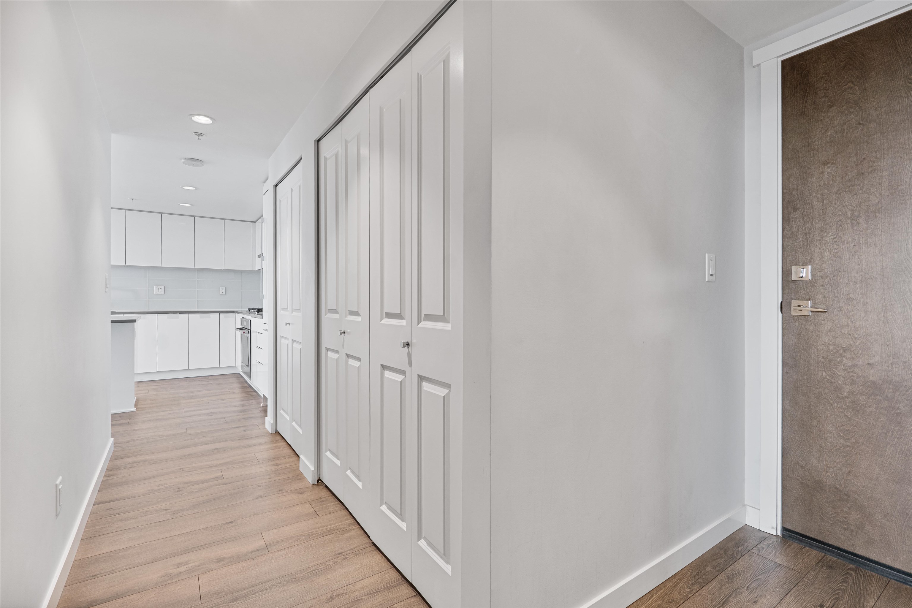 3703 2388 MADISON AVENUE