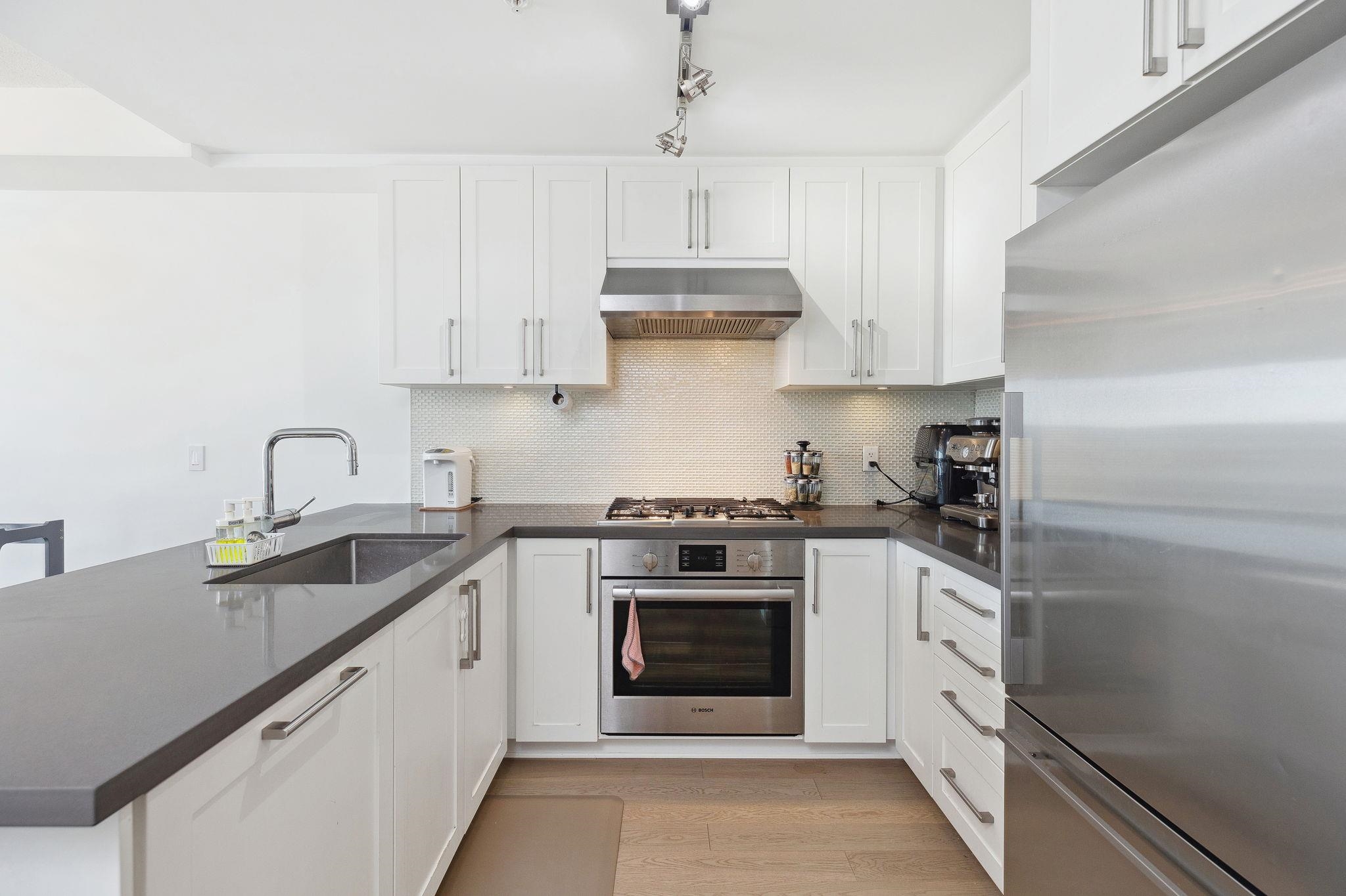 417 10177 RIVER DRIVE