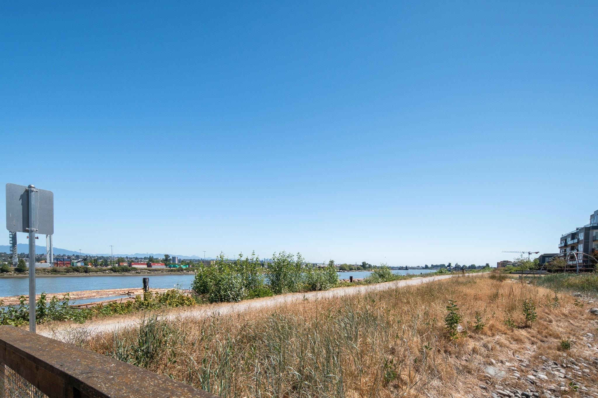 417 10177 RIVER DRIVE