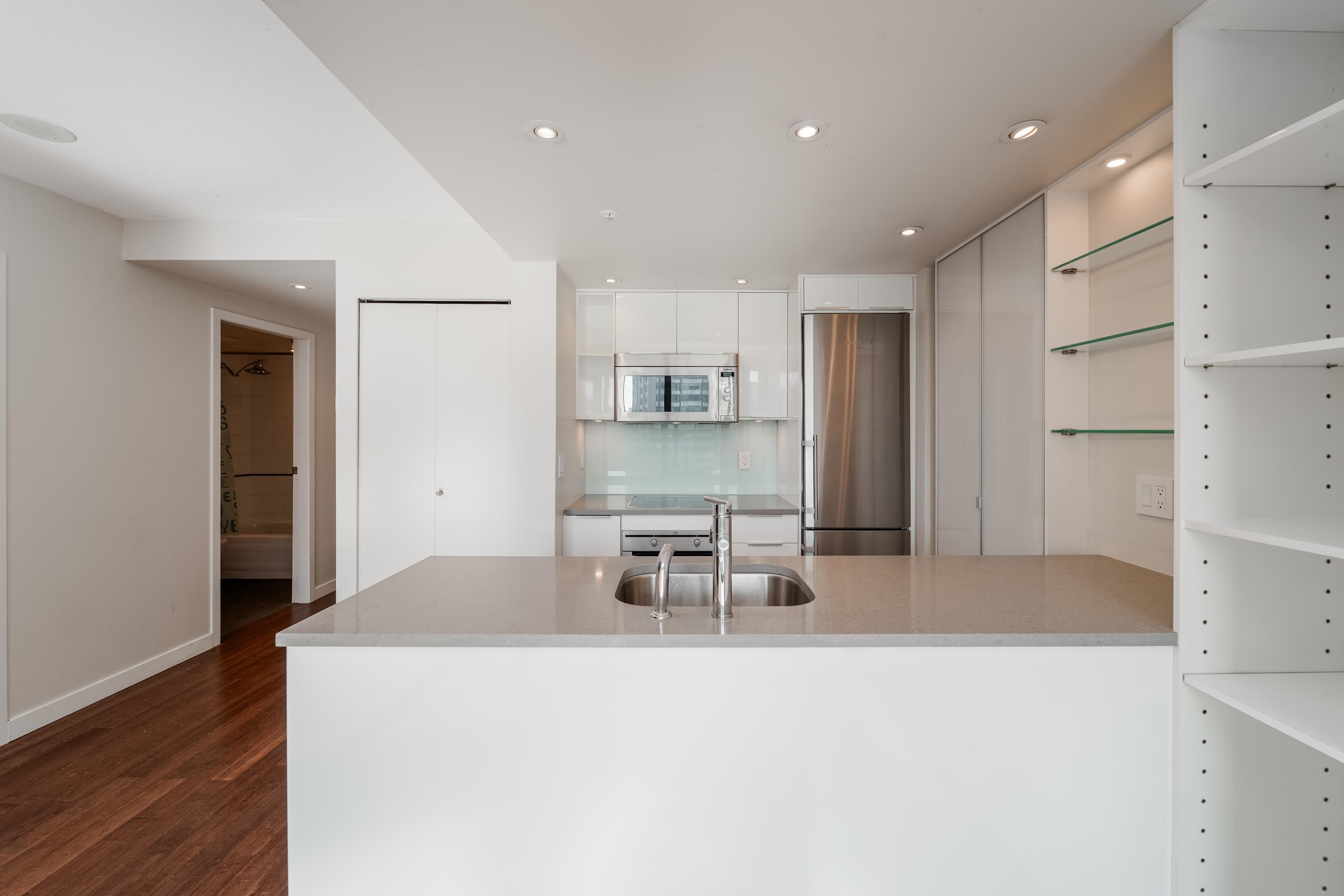 1708 1331 W GEORGIA STREET