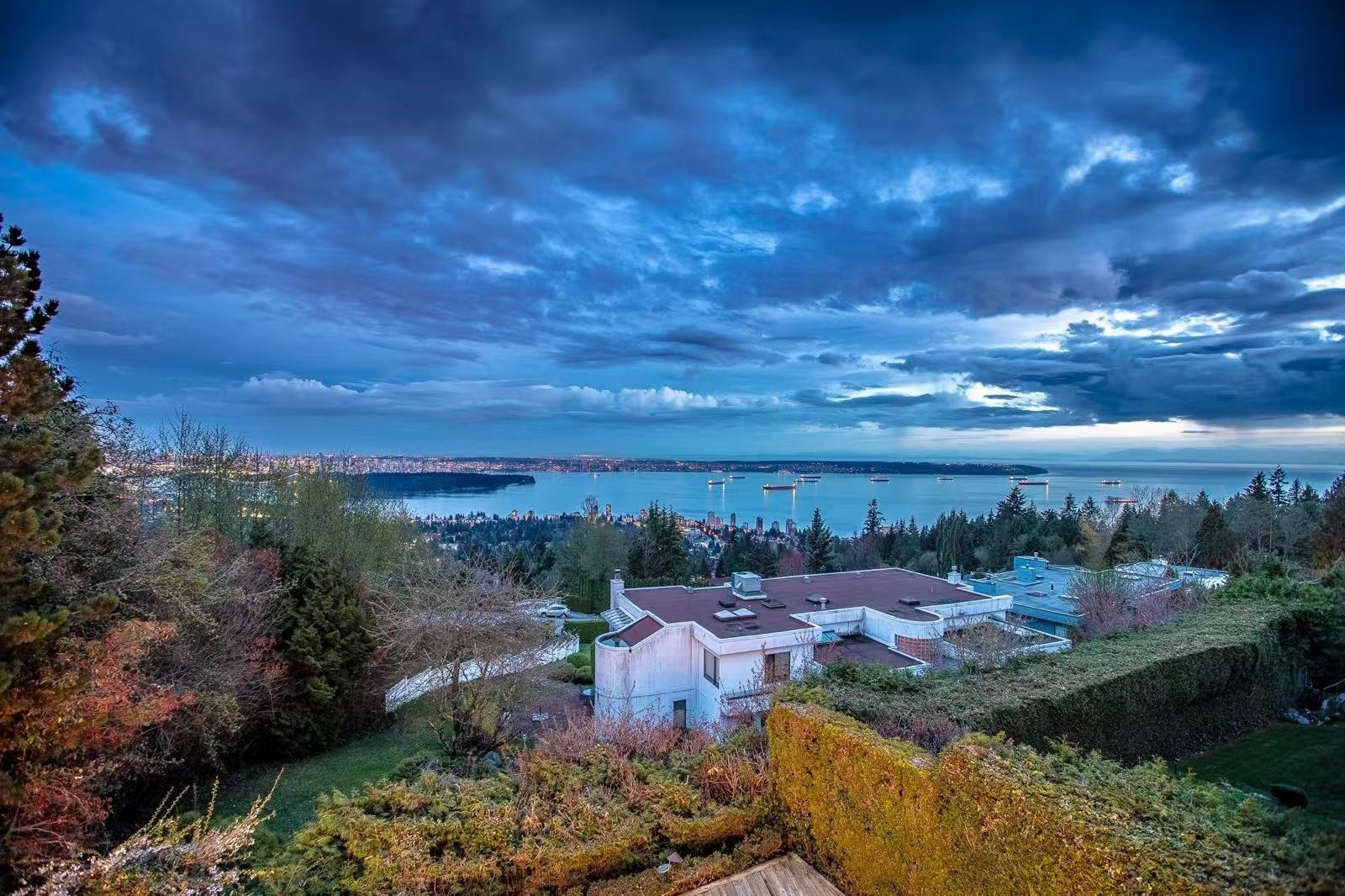 1560 CHIPPENDALE COURT