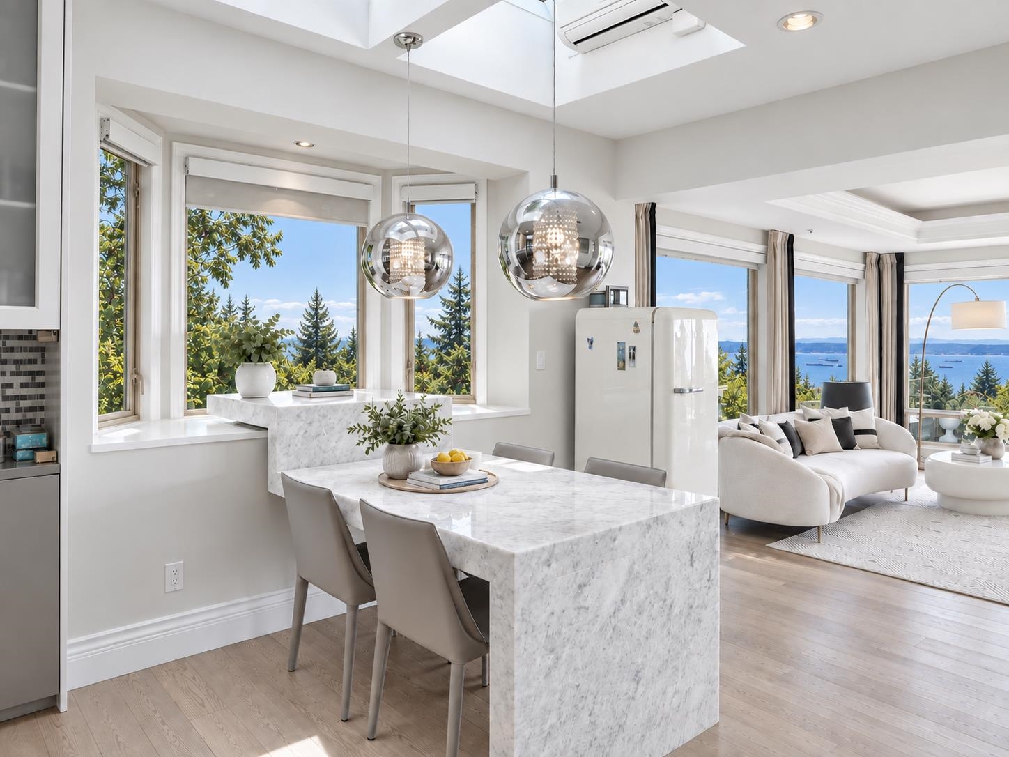 1560 CHIPPENDALE COURT