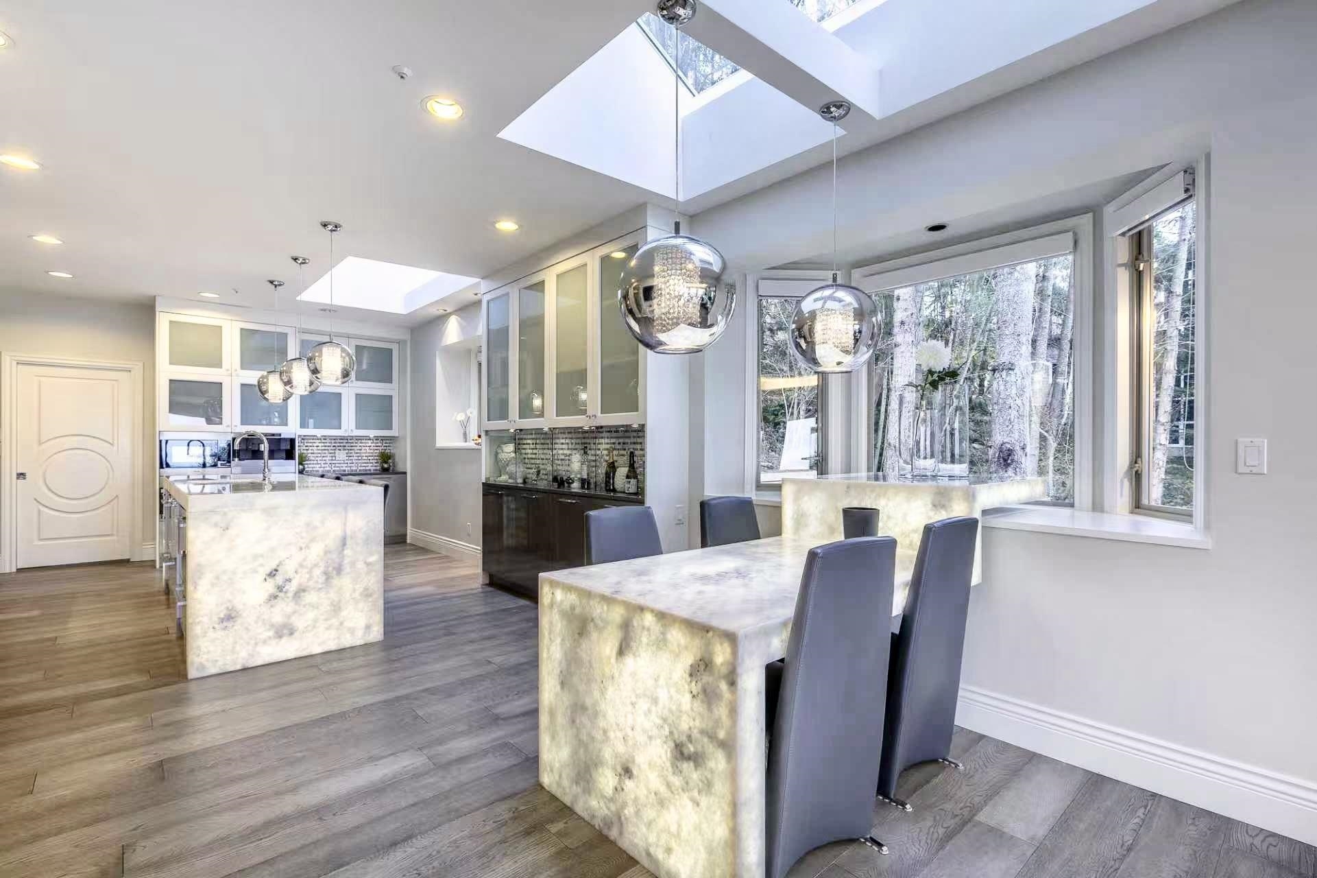 1560 CHIPPENDALE COURT