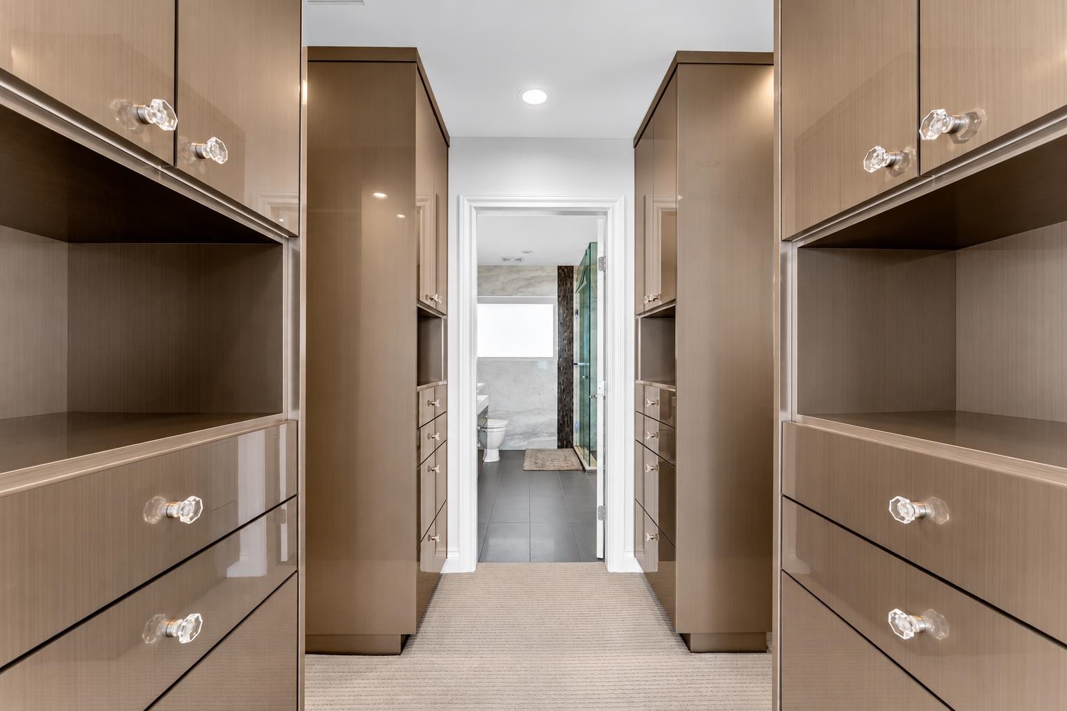 1560 CHIPPENDALE COURT