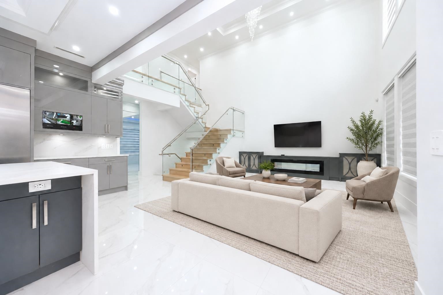 1100 COMO LAKE AVENUE