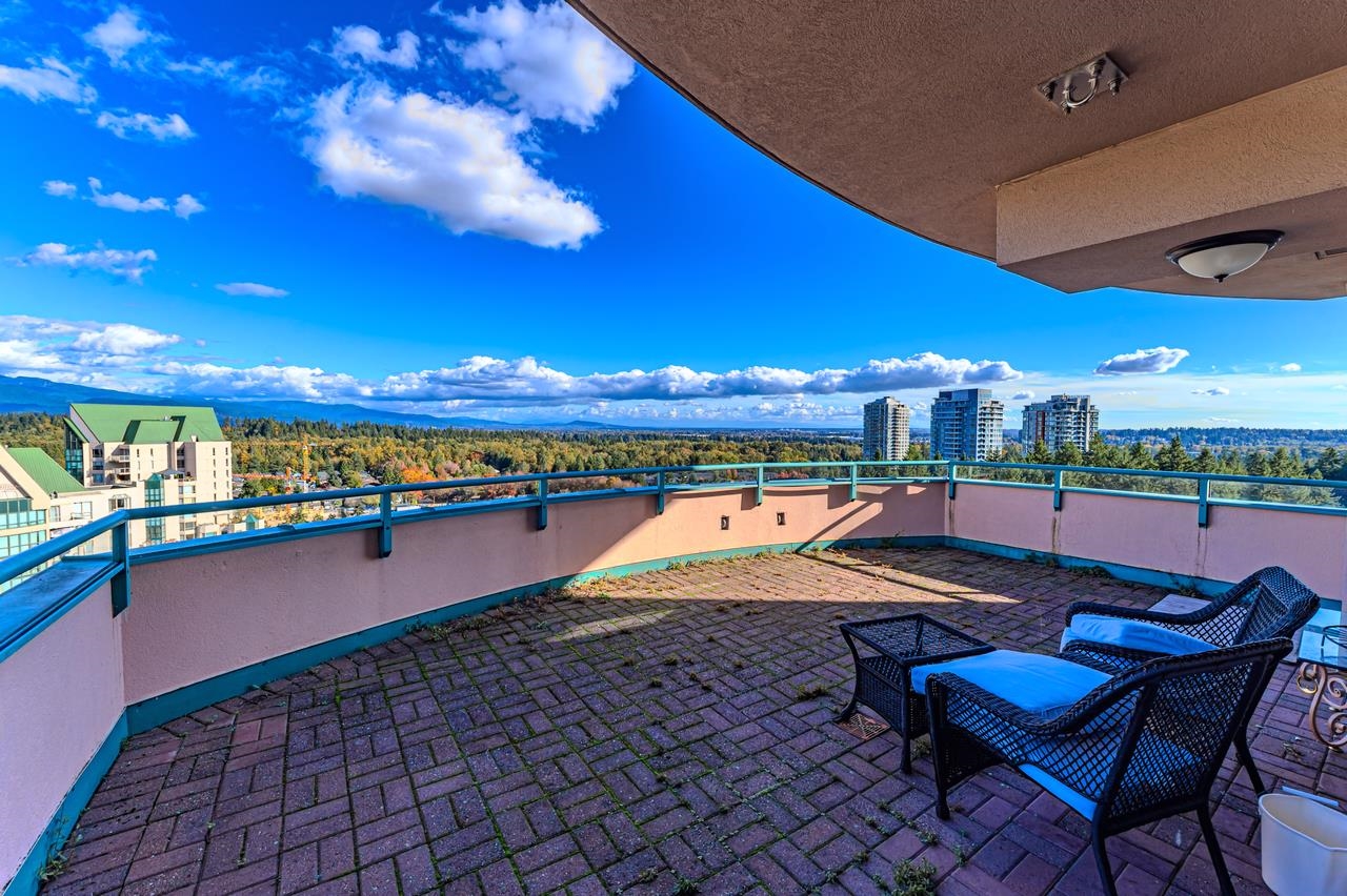 2102 3071 GLEN DRIVE