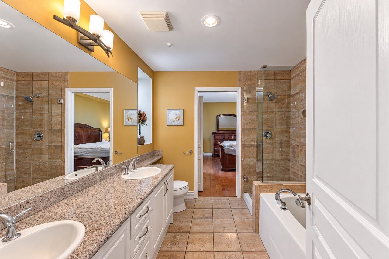 2102 3071 GLEN DRIVE