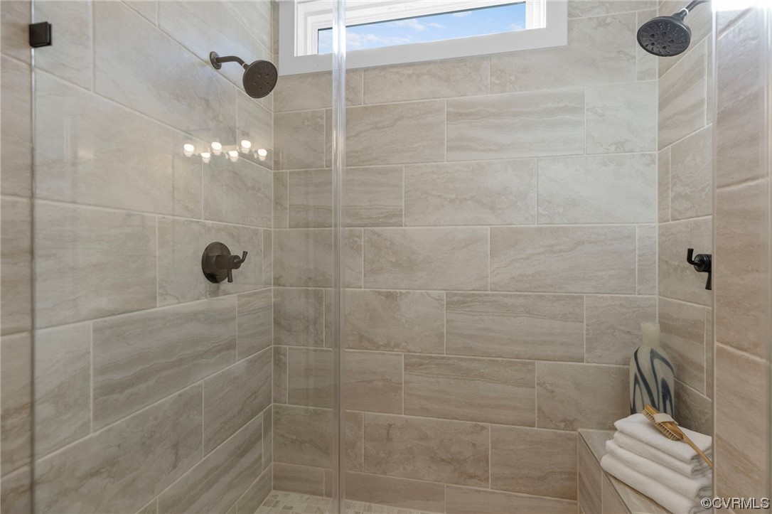 16112 Woodland Cove Ct