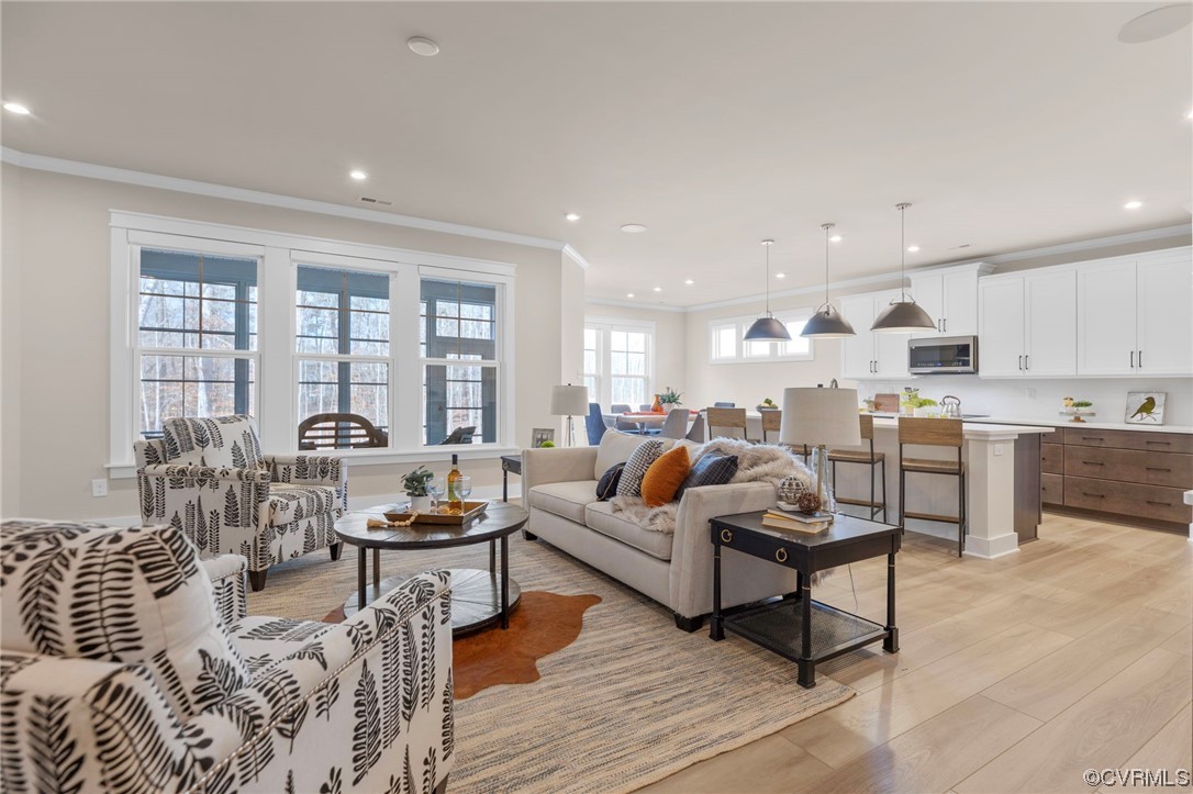 16112 Woodland Cove Ct