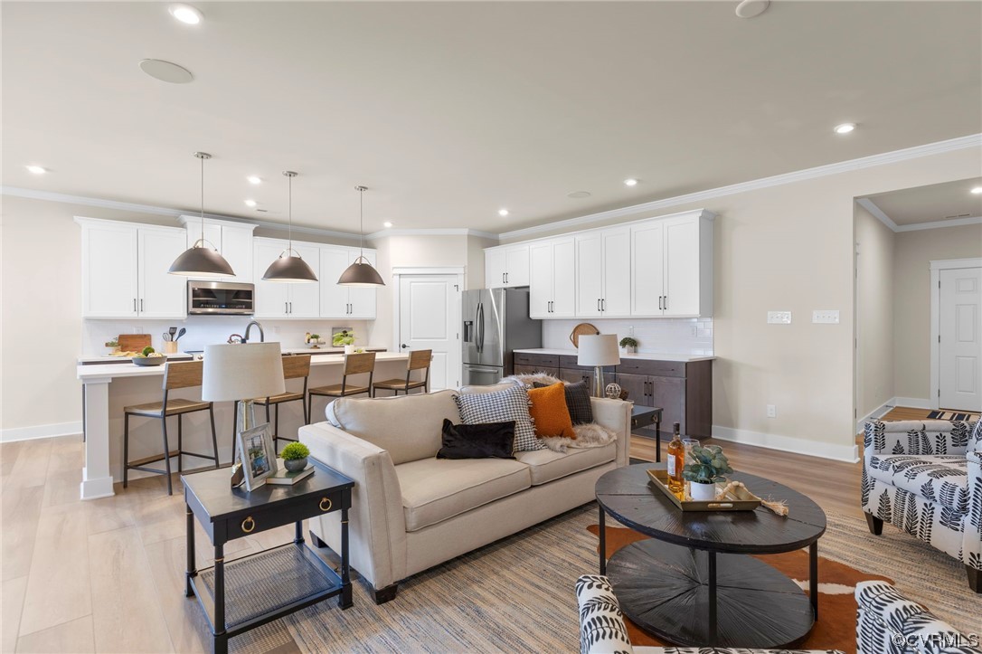 16112 Woodland Cove Ct