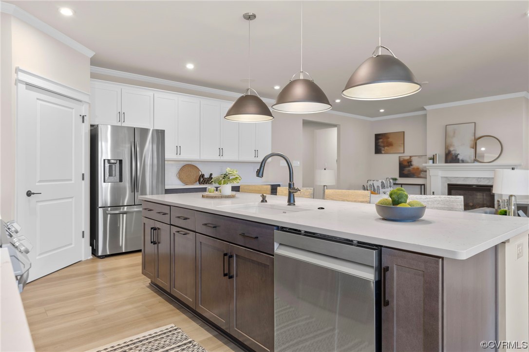 16112 Woodland Cove Ct