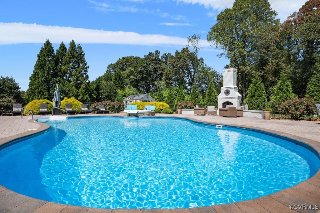 1346 Autumn Breeze Dr