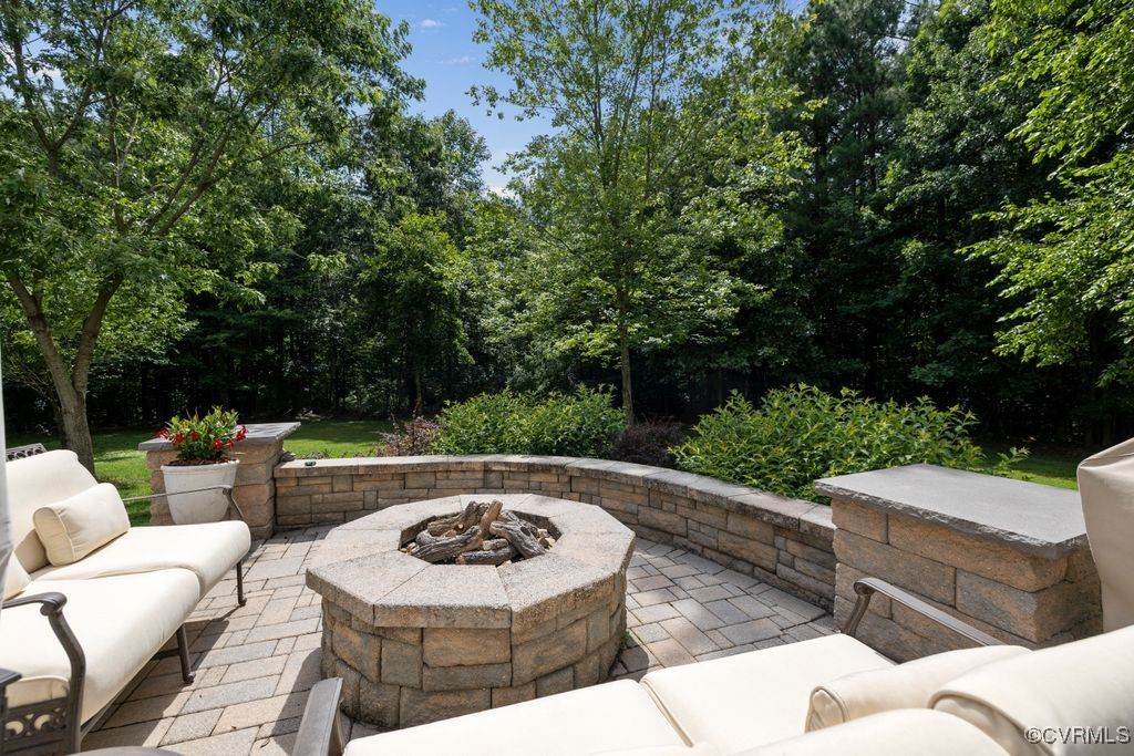 8612 Beaver Bridge Rd