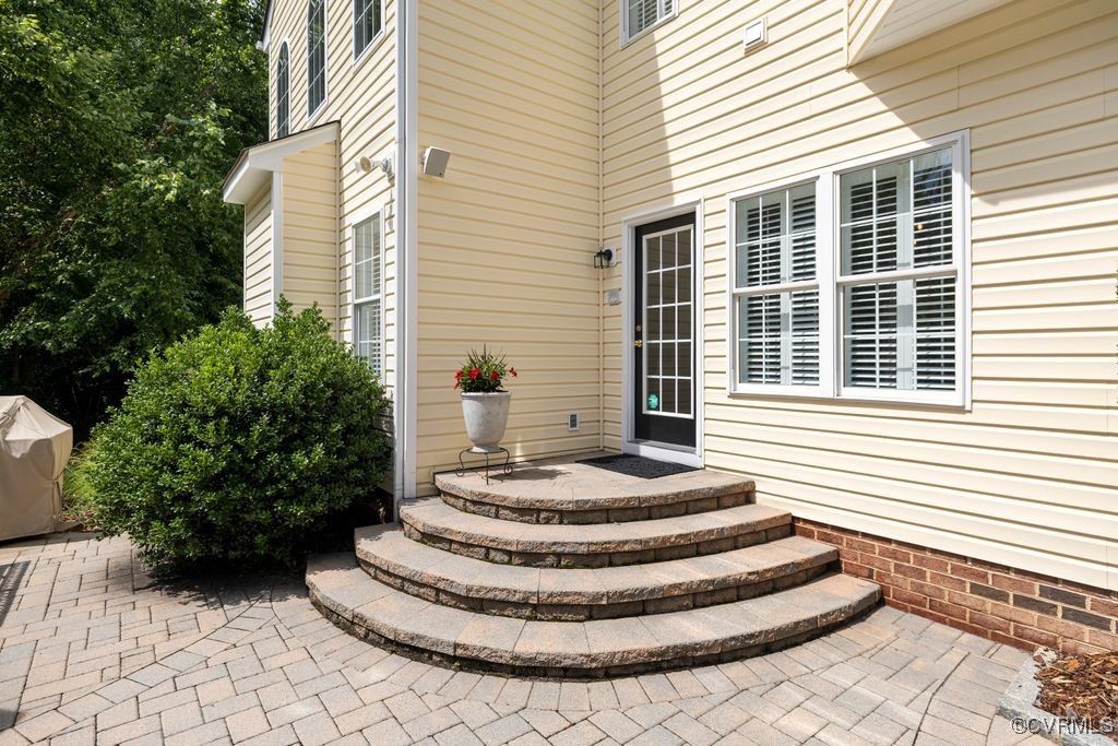 8612 Beaver Bridge Rd