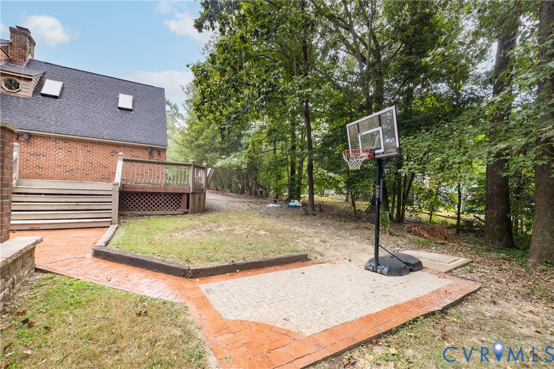 4201 Hunters Ridge Dr