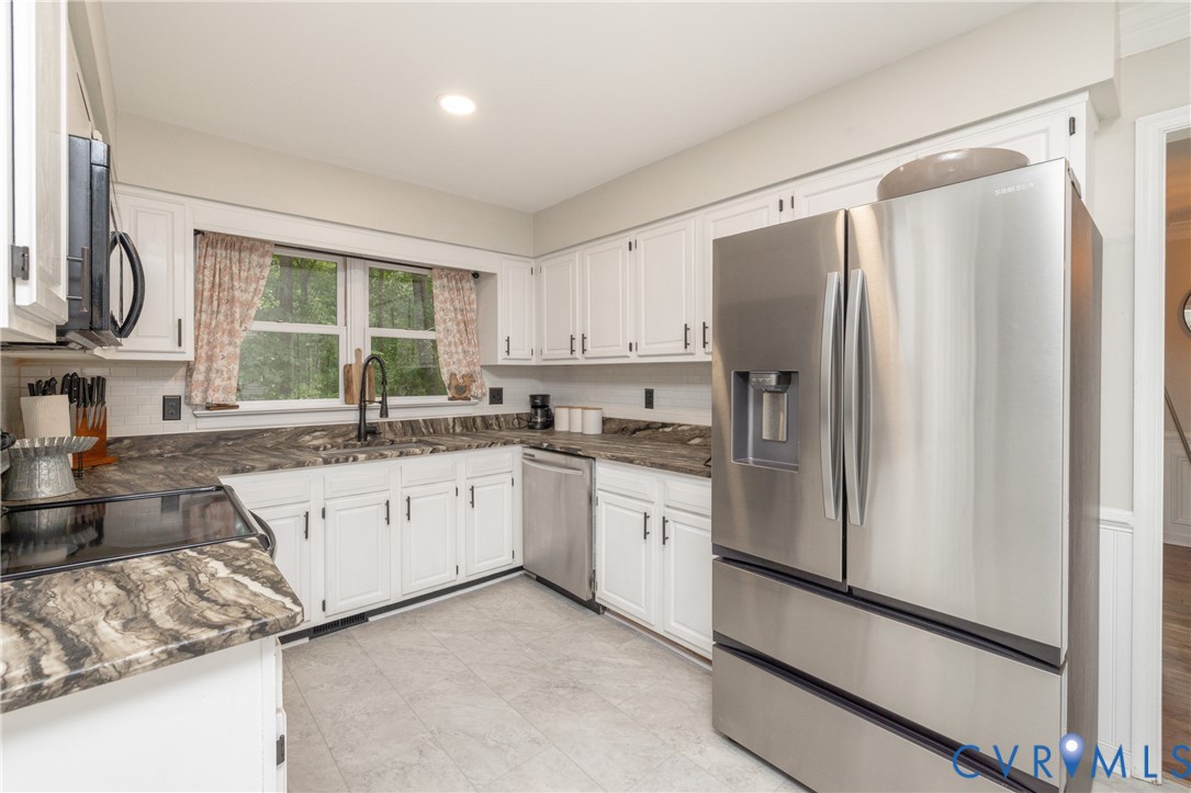 4201 Hunters Ridge Dr