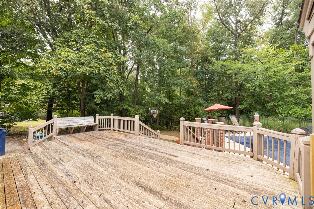 4201 Hunters Ridge Dr