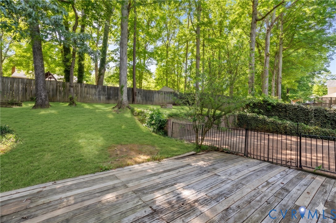 13607 Knobhill Ct