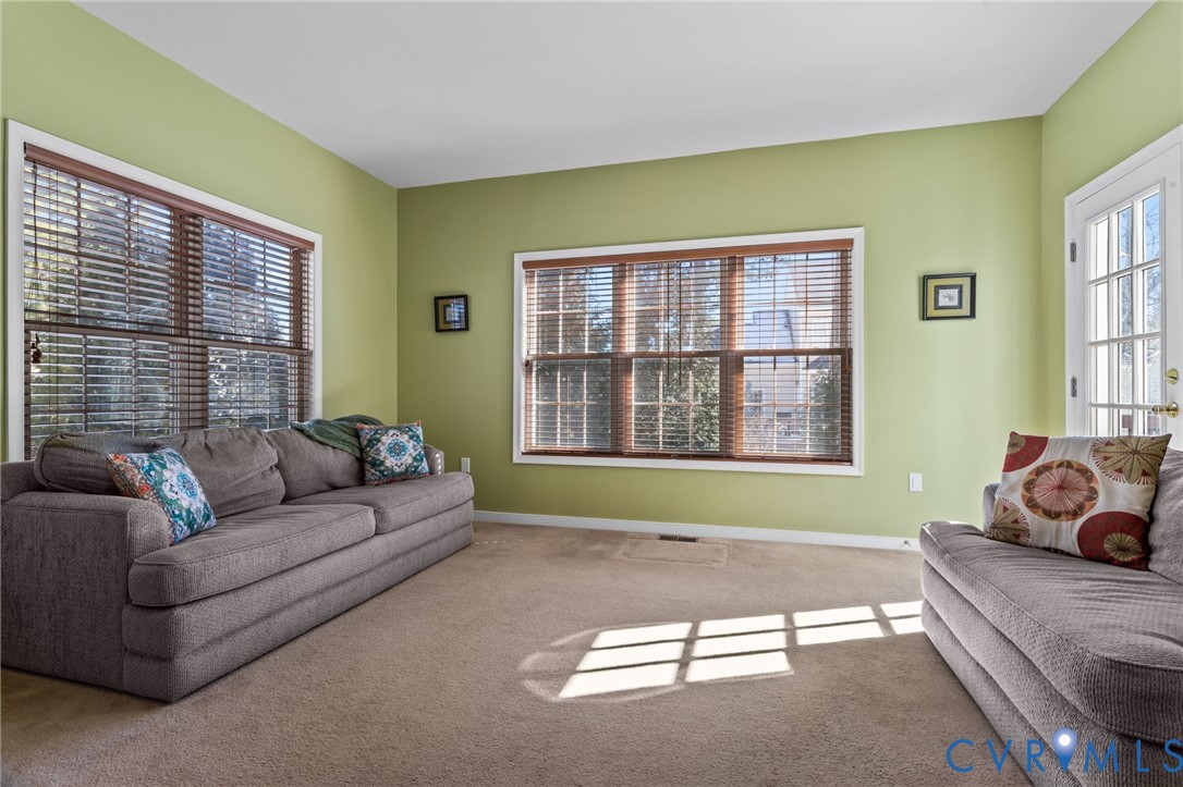 11007 Wooferton Ct