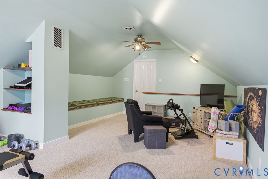 302 Ashtree Pl