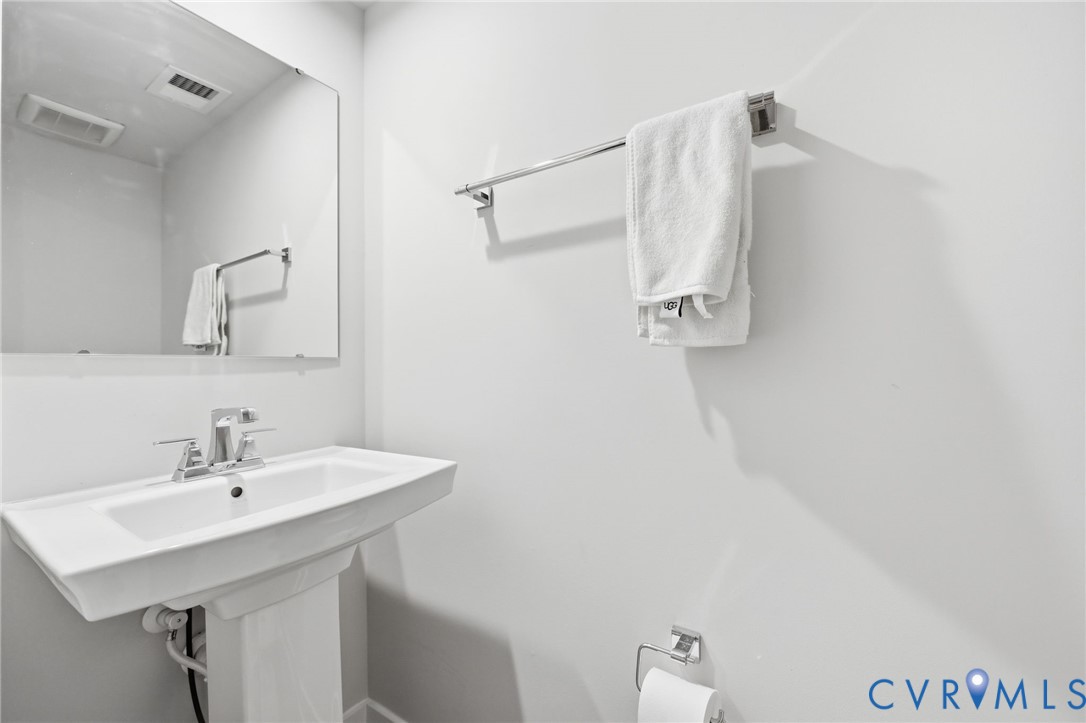 2000 Tobacco Mill St