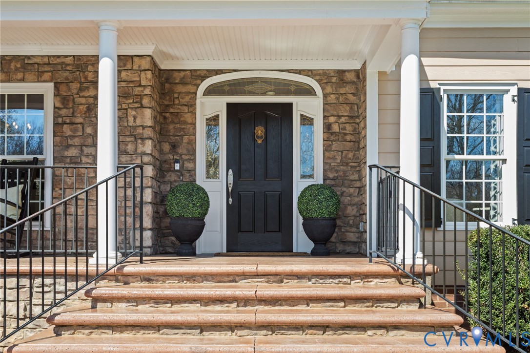 3230 Queens Grant Dr