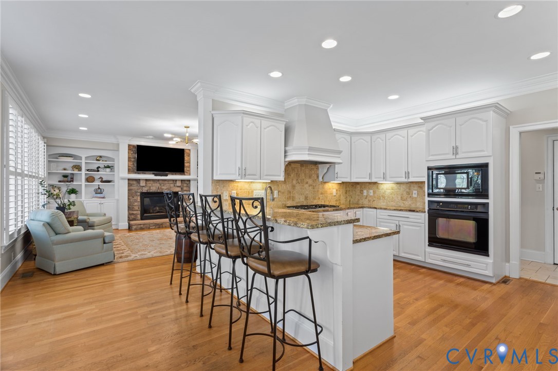 3230 Queens Grant Dr