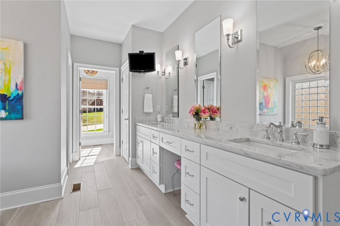 3230 Queens Grant Dr