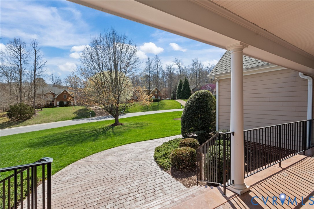 3230 Queens Grant Dr