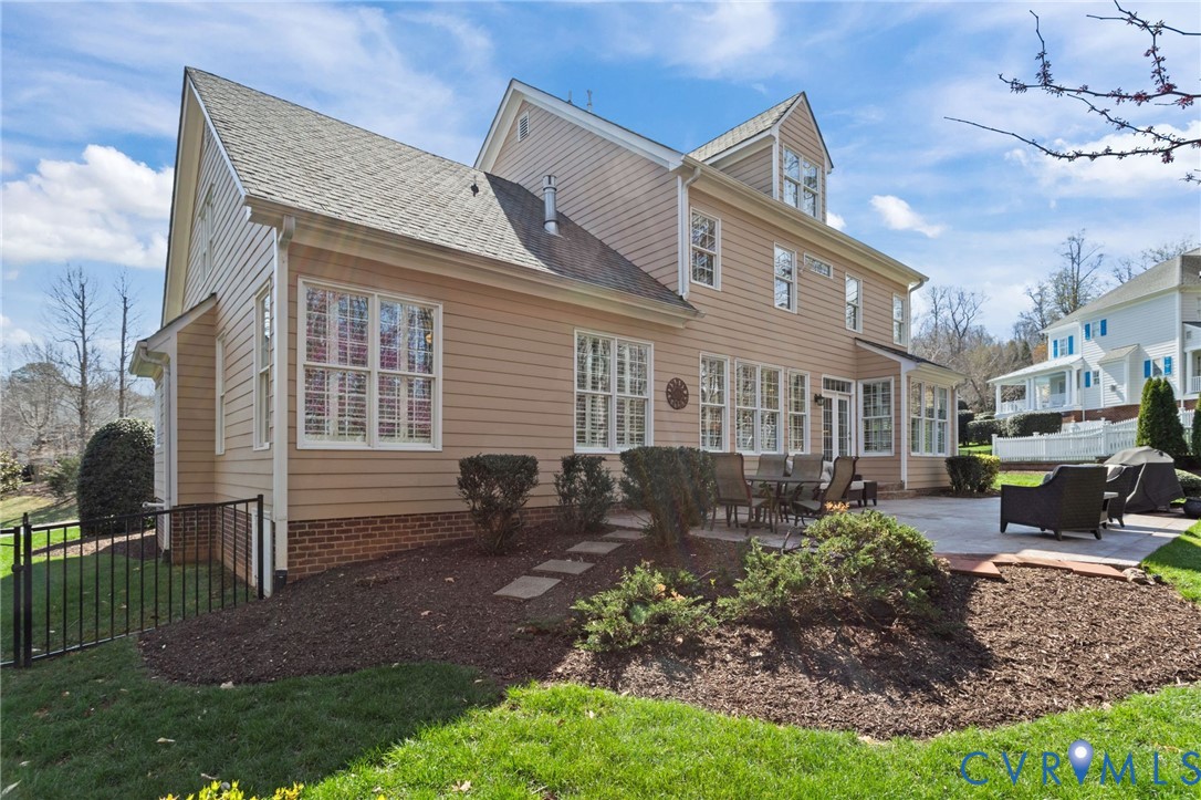 3230 Queens Grant Dr