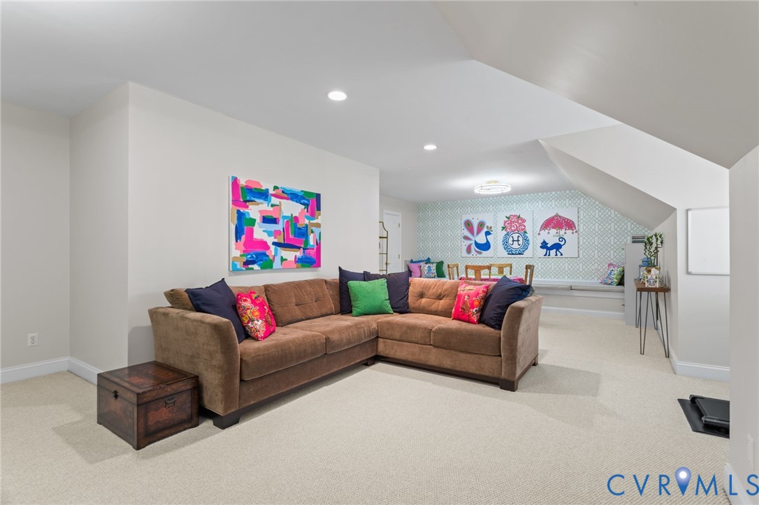 3230 Queens Grant Dr