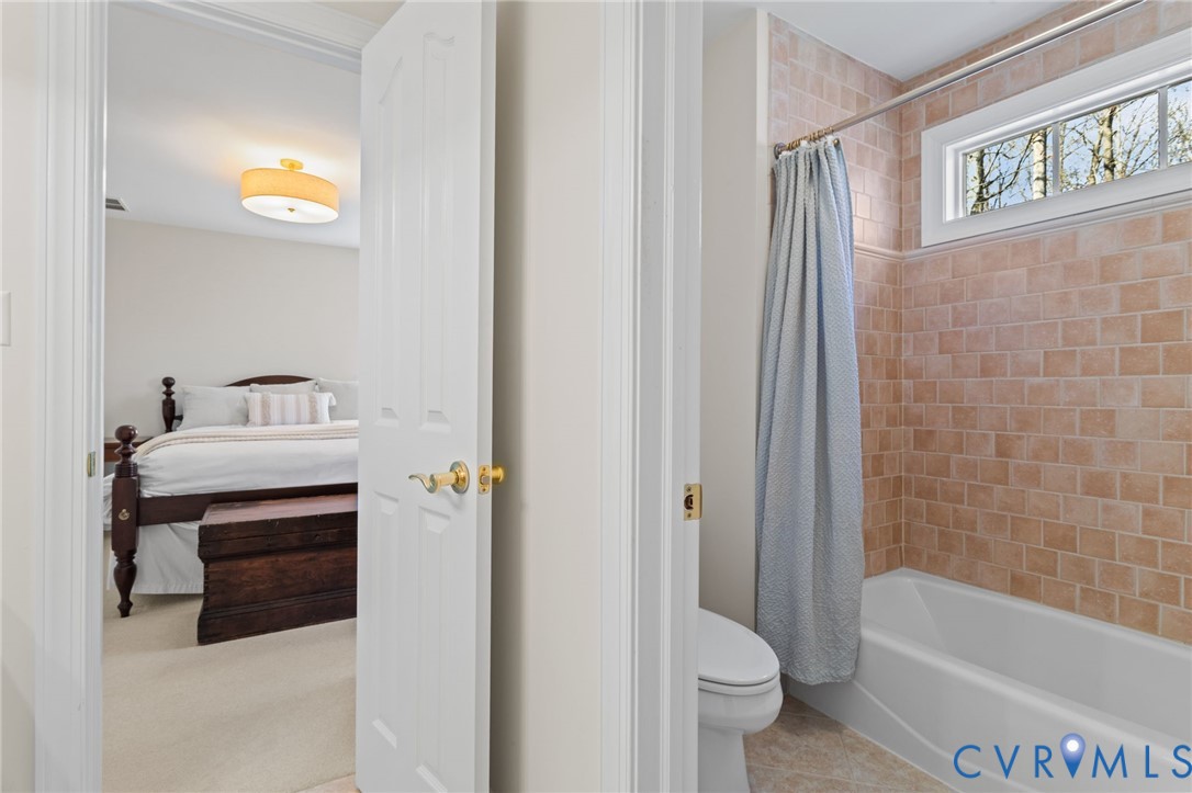 3230 Queens Grant Dr