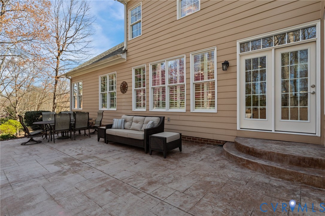 3230 Queens Grant Dr