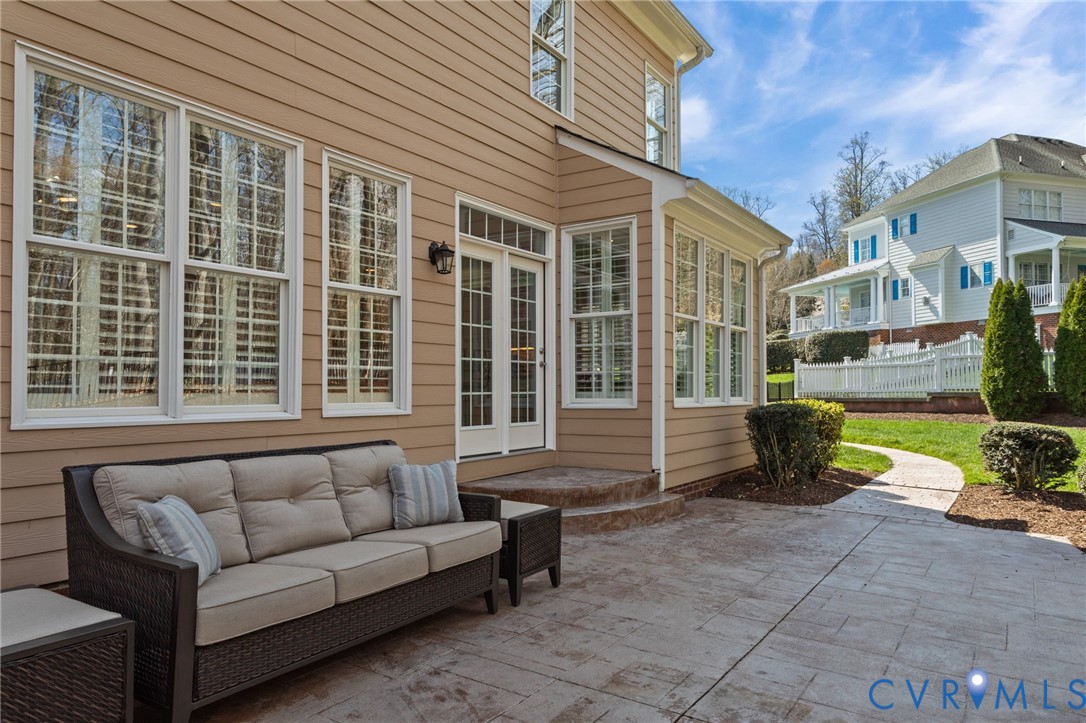 3230 Queens Grant Dr