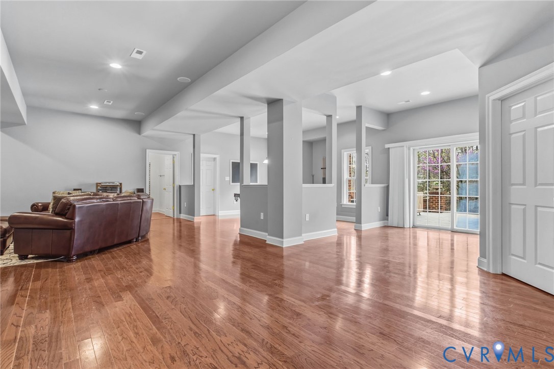 3100 Sodbury Ct
