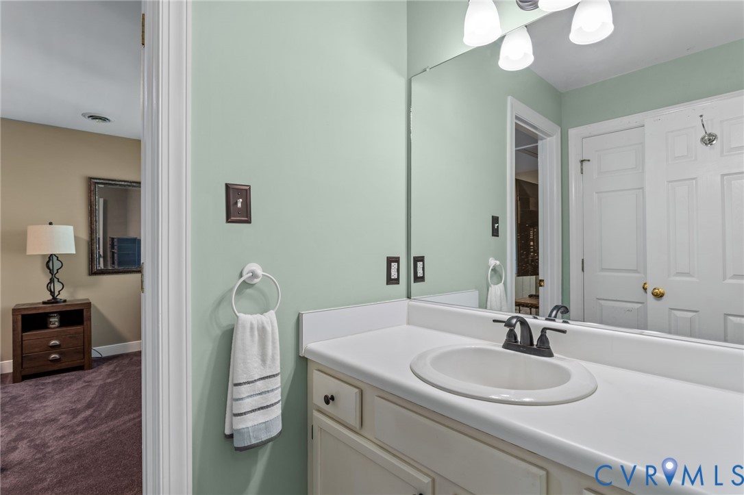 1952 Huguenot Hundred Dr