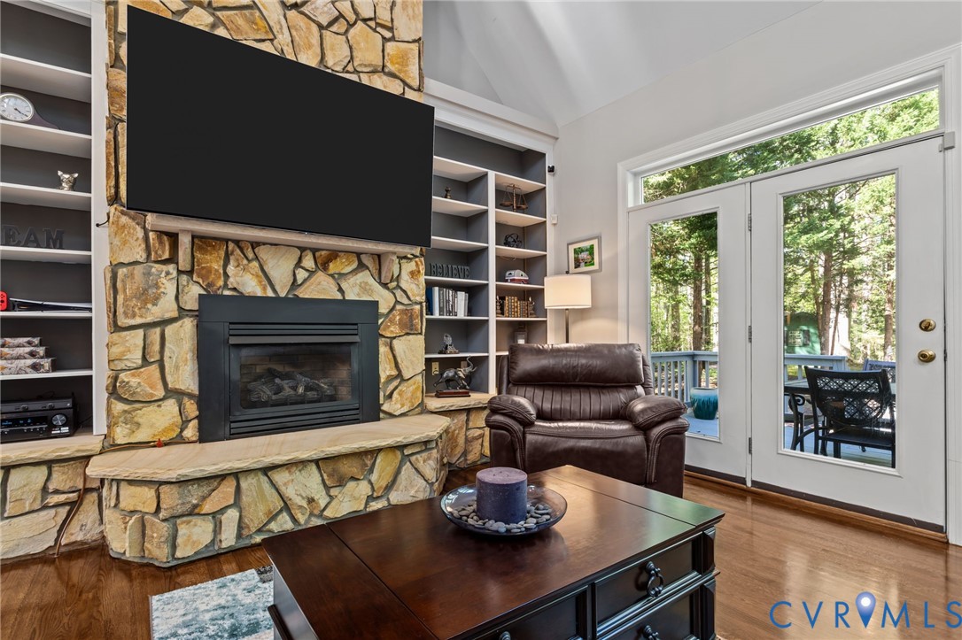 1952 Huguenot Hundred Dr