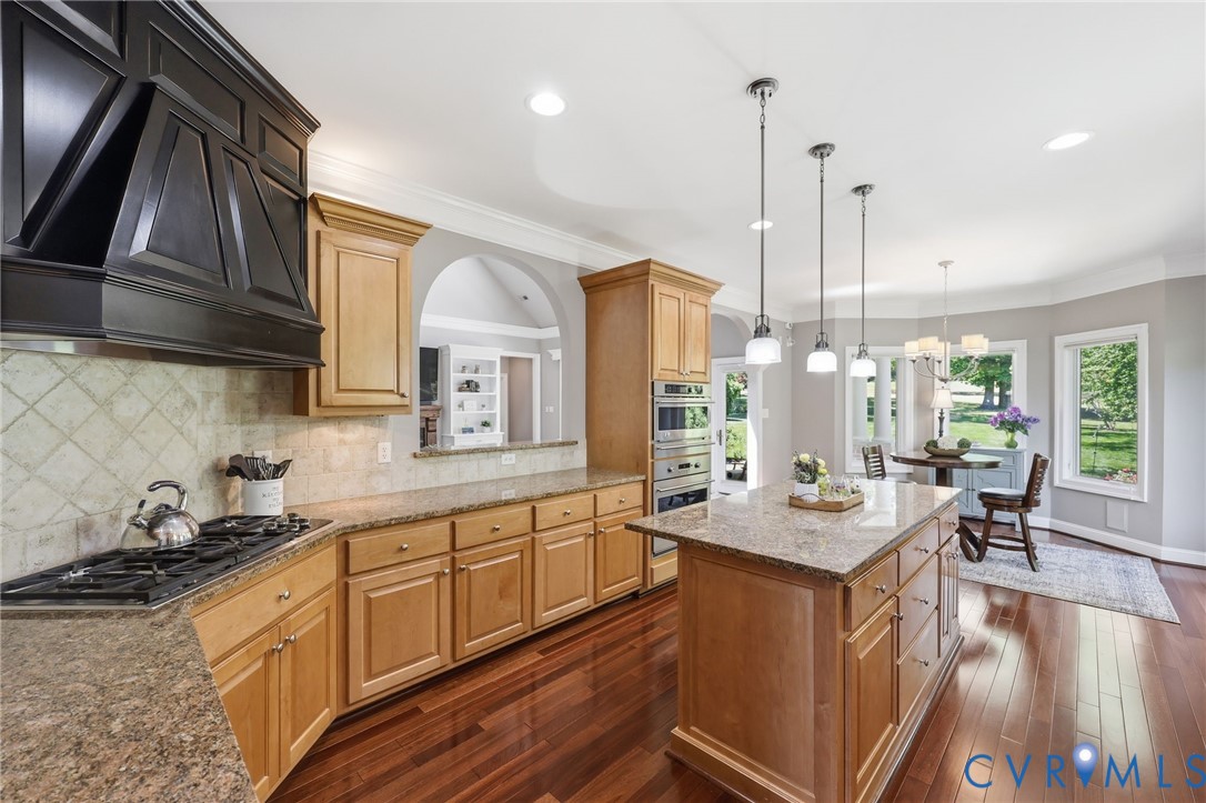 409 Regina Ln