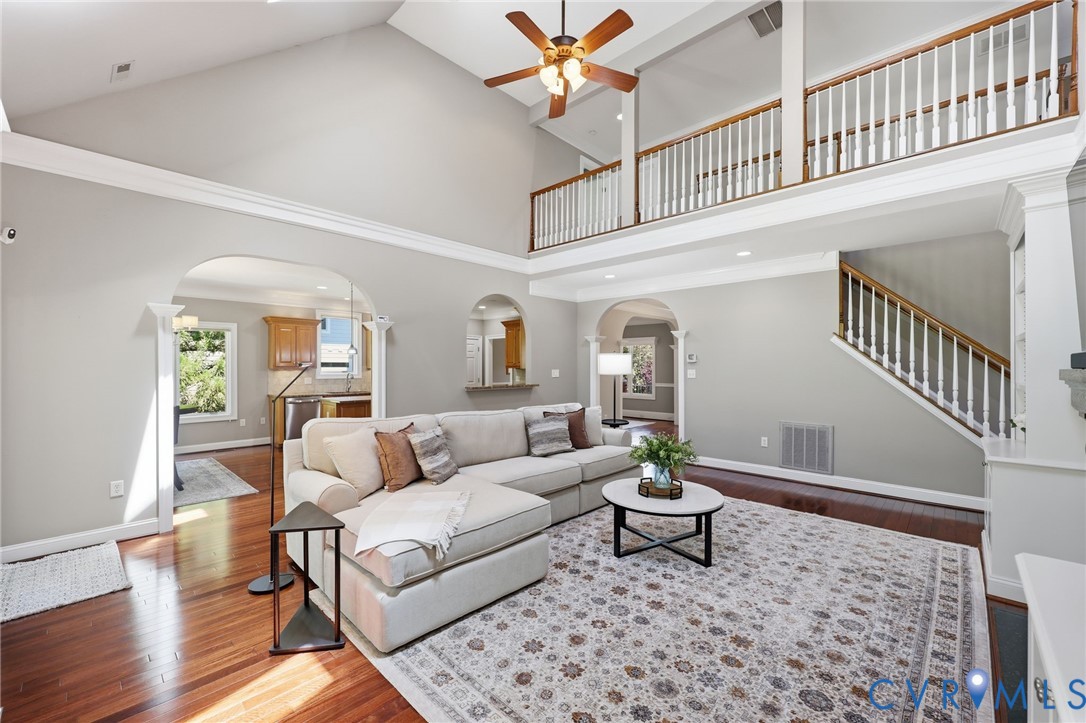 409 Regina Ln