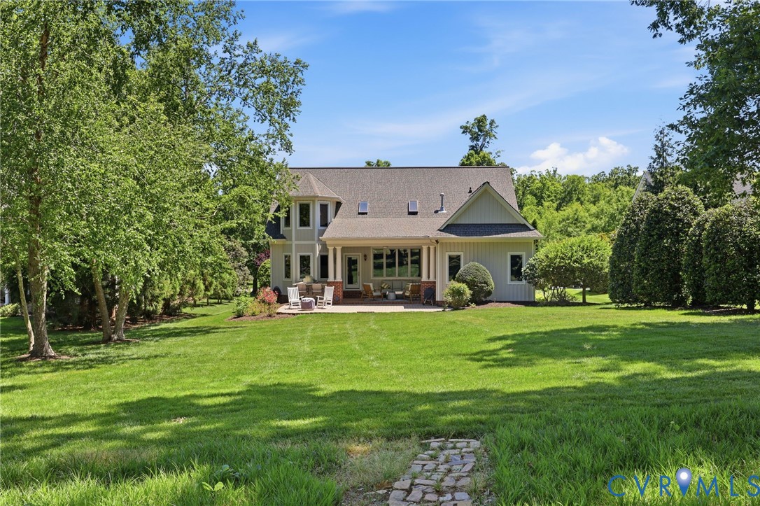 409 Regina Ln