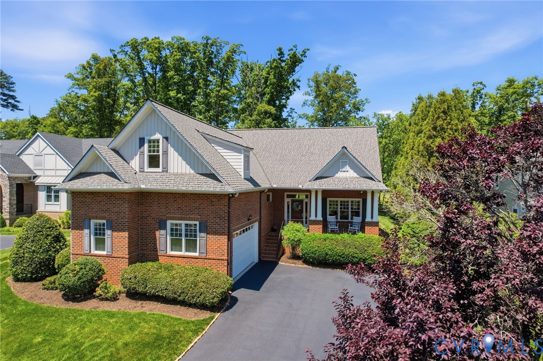 409 Regina Ln