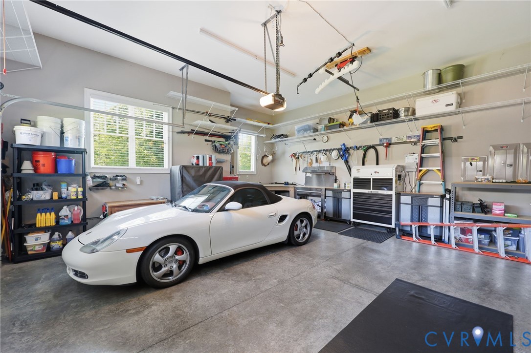 409 Regina Ln