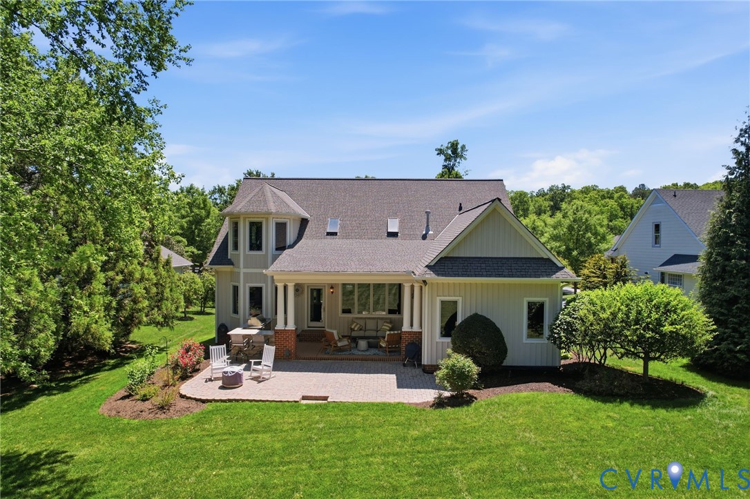 409 Regina Ln